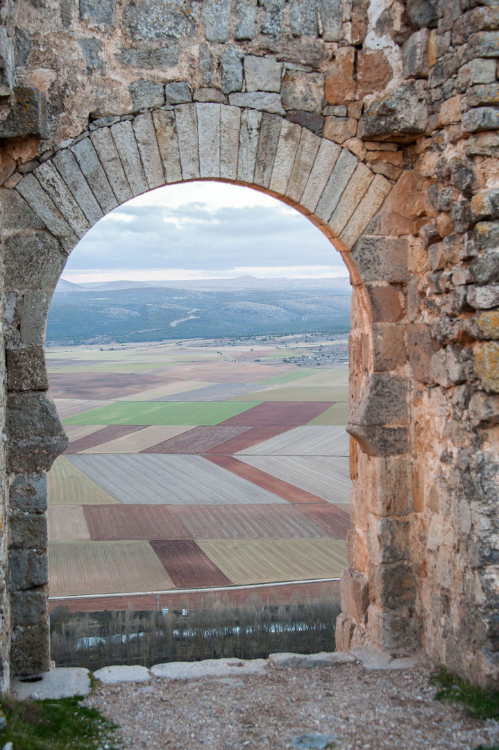 FORTALEZA CALIFAL DE GORMAZ . SORIA