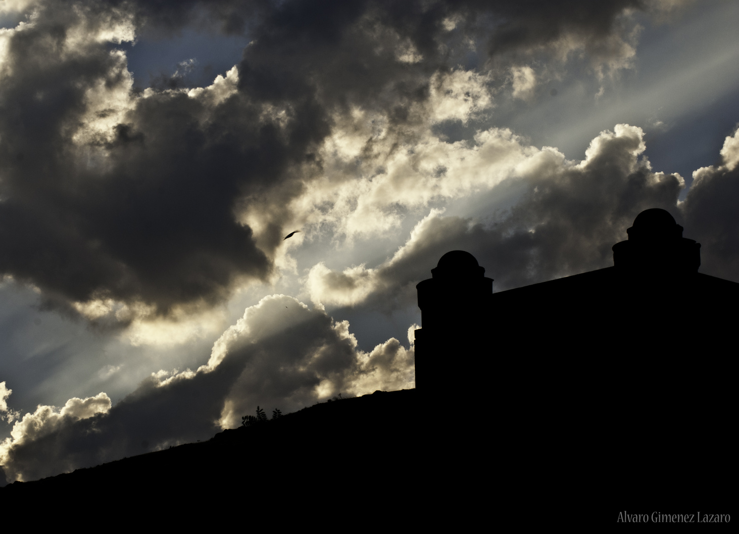 Fortaleza entre nubes