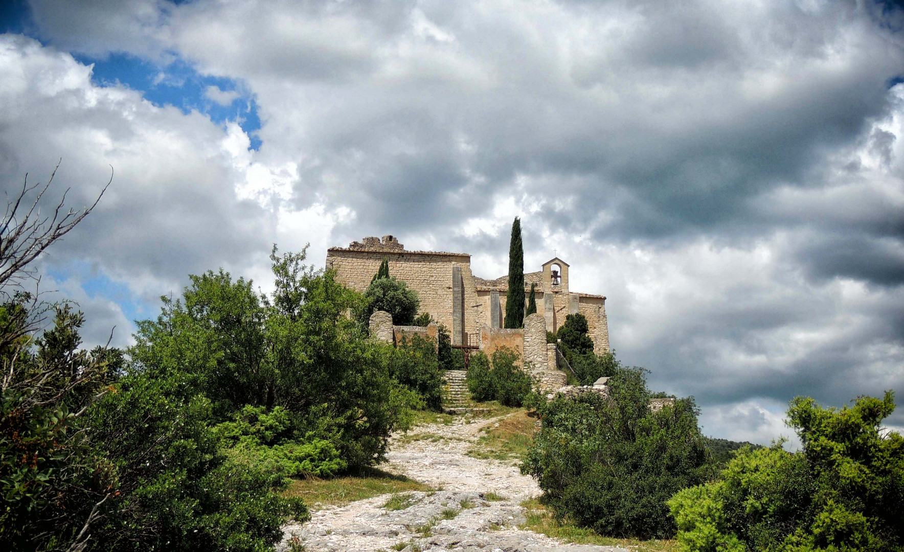 Forteresse de St Saturnin-lès-Apt