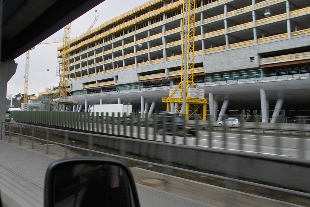 Fortsetzung Groß- Baustelle AirRailCenter(2) / Airport Frankfurt /M.