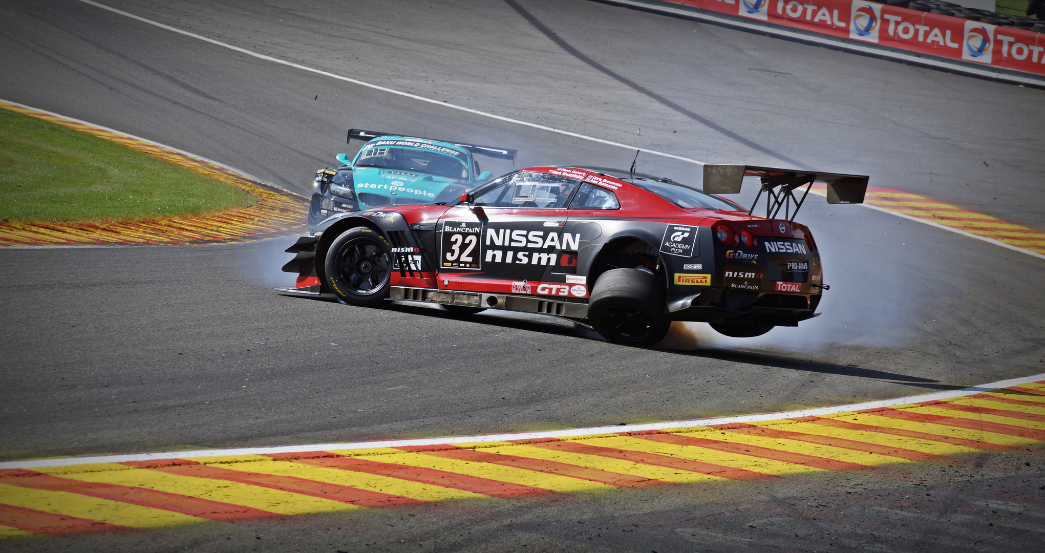 Fortsetzung vom Crash der GT Academy in der Eau Rouge