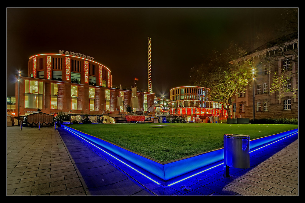 Forum Duisburg im weihnachtlichen Glanz