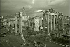 Forum Roamum mit San Giuseppe dei Falegnami