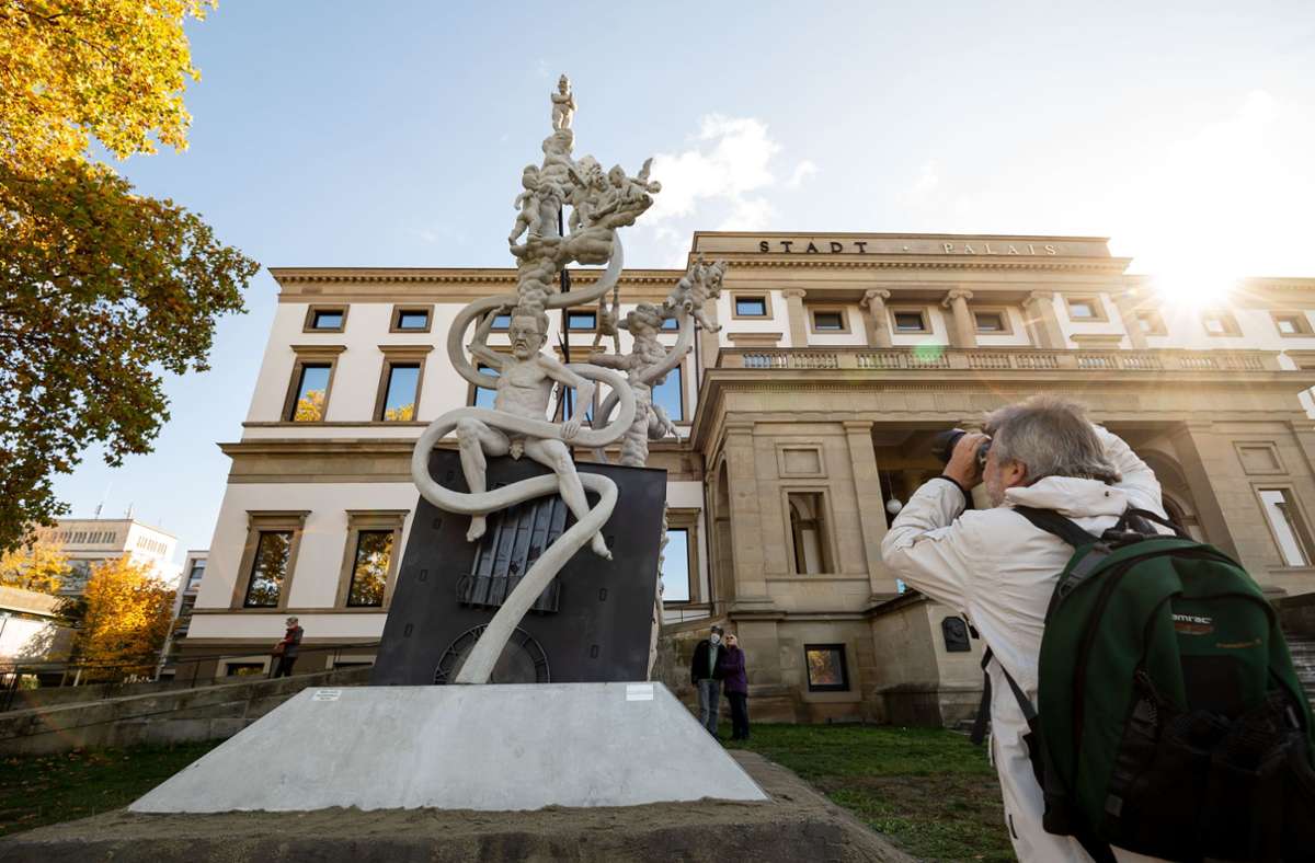 Foto - B. B fotografiert das Lenkdenkmal in Stgt +Schlichtung