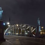 - Fotograf an der Brücke -