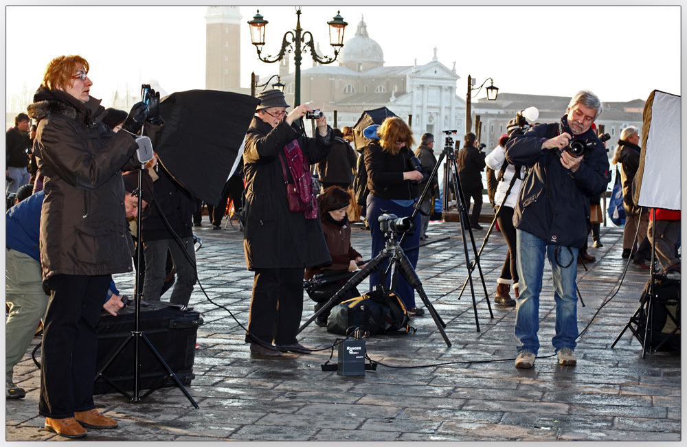 Fotografen im "Kampf" um den besten Standpunkt