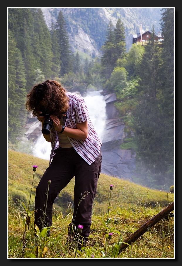 Fotografin beim Fotografieren fotografiert