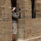 Fotografin im Philae Tempel