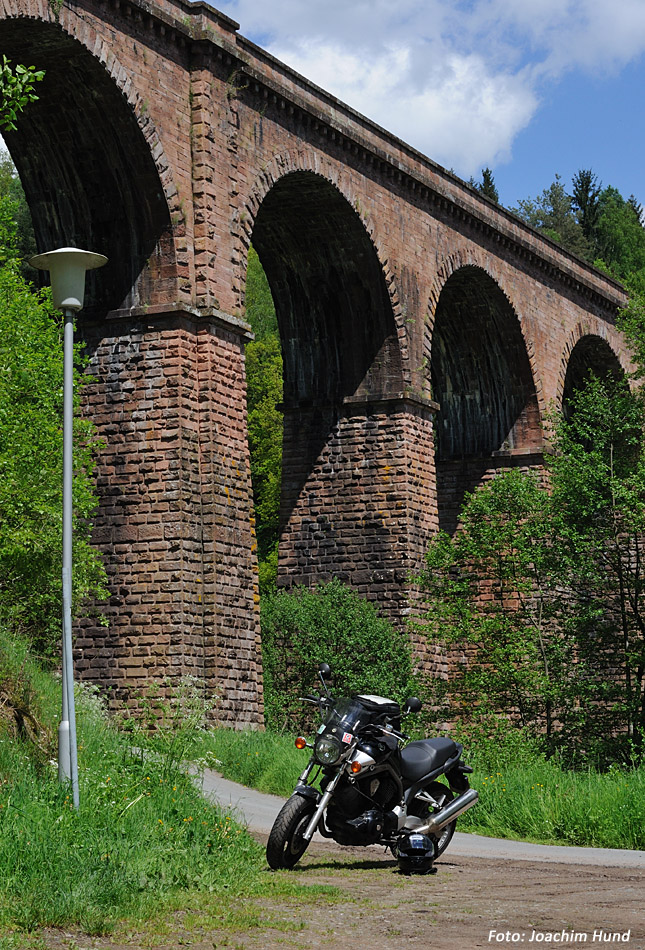 Fotohalt am Haintalviadukt