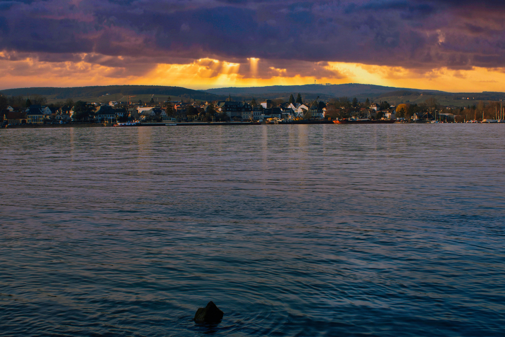 Fotomontage Rheinlandschaft