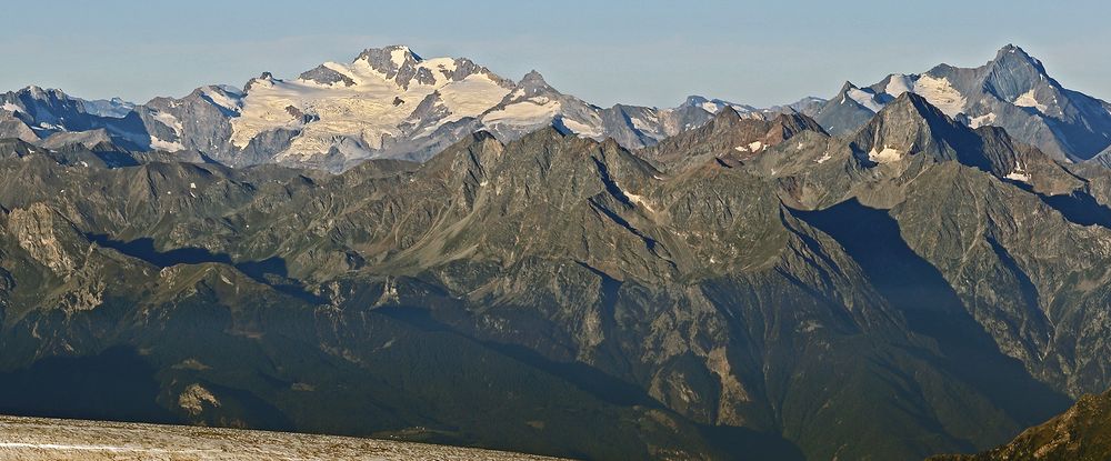 Fotos in 3800m Höhe machen,  kann einen "Älteren" auch noch bilden...