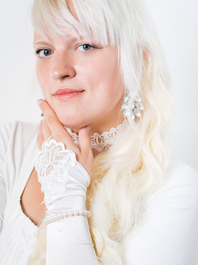 FOTOSHOOTING LADY IN WHITE (BERLIN) 01