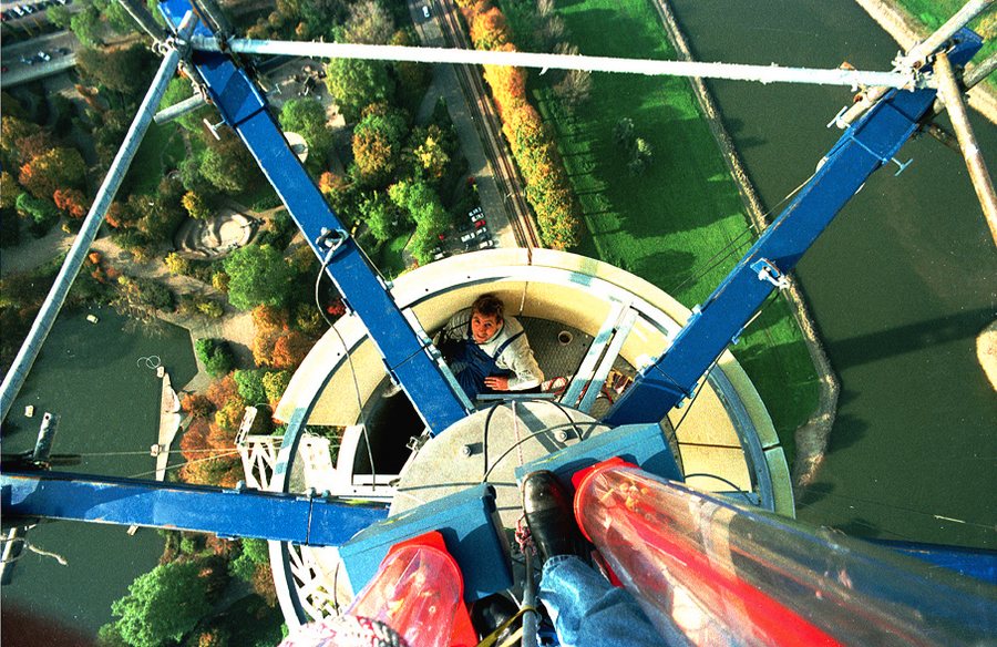 fototermin in 205 m Höhe - auf der leuchte des mannheimer fernmeldeturm