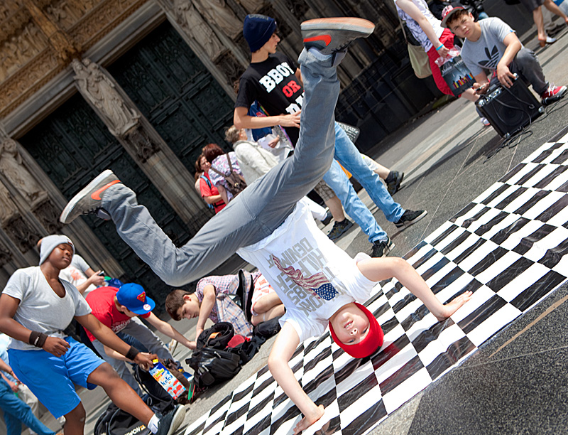 Fototour Köln - Breakdancer - Köln Domplatte