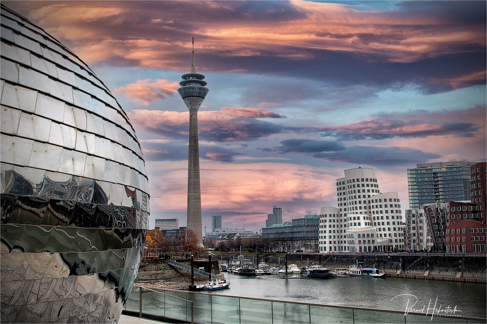 Fotowalk durch den Medienhafen .....