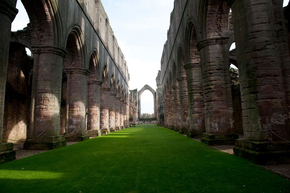 Fountains Abbey - Das Kirchenschiff