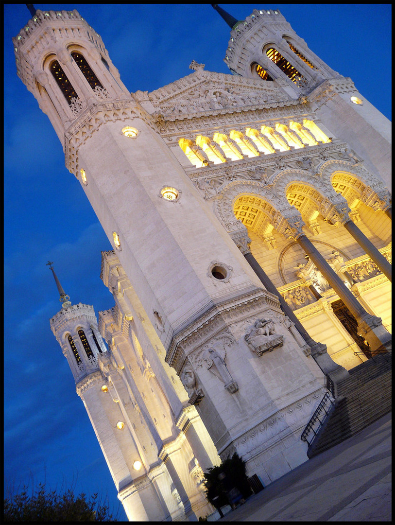 Fourvière en habit de nuit