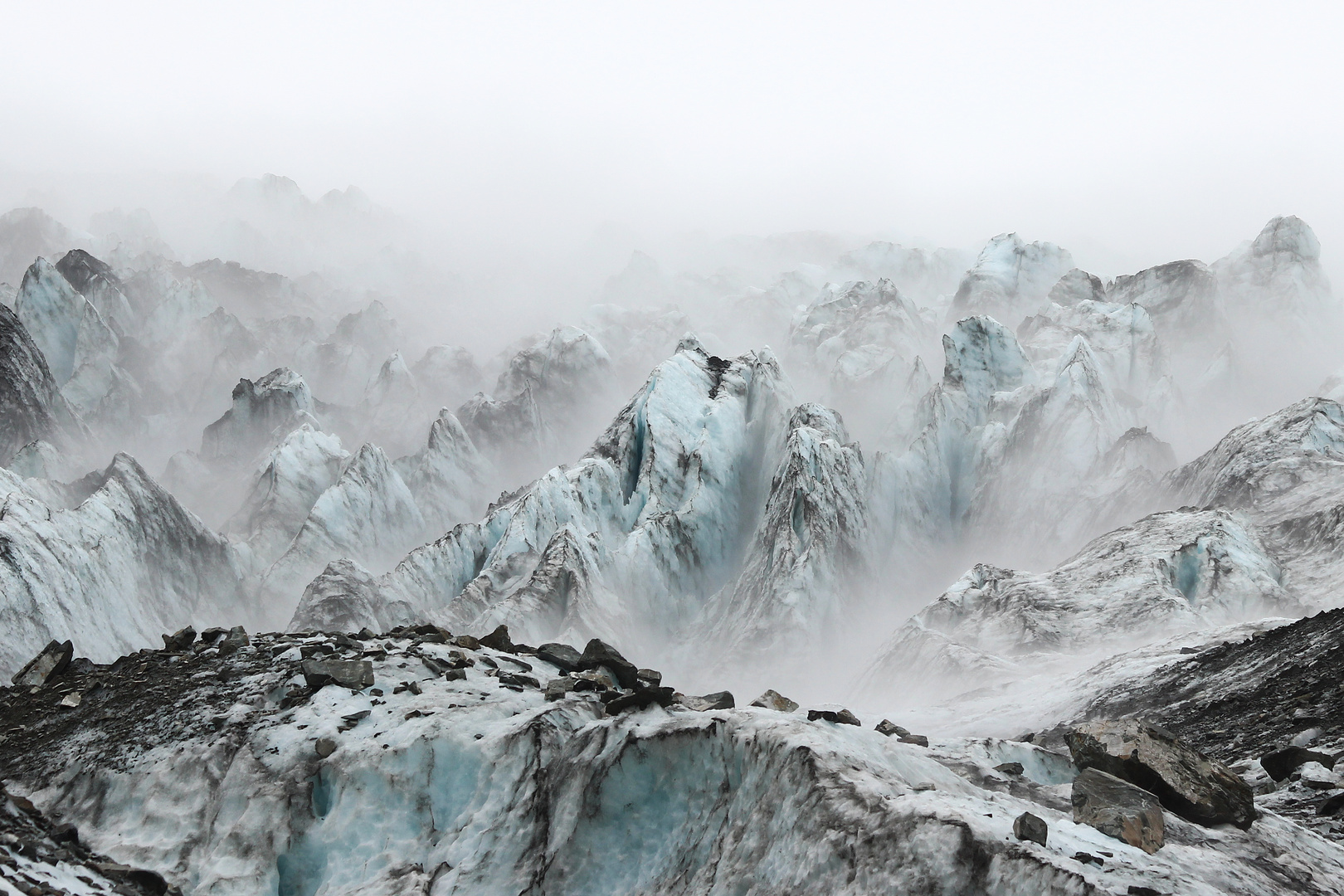 Fox Gletscher New Zealand aufkommender Nebel