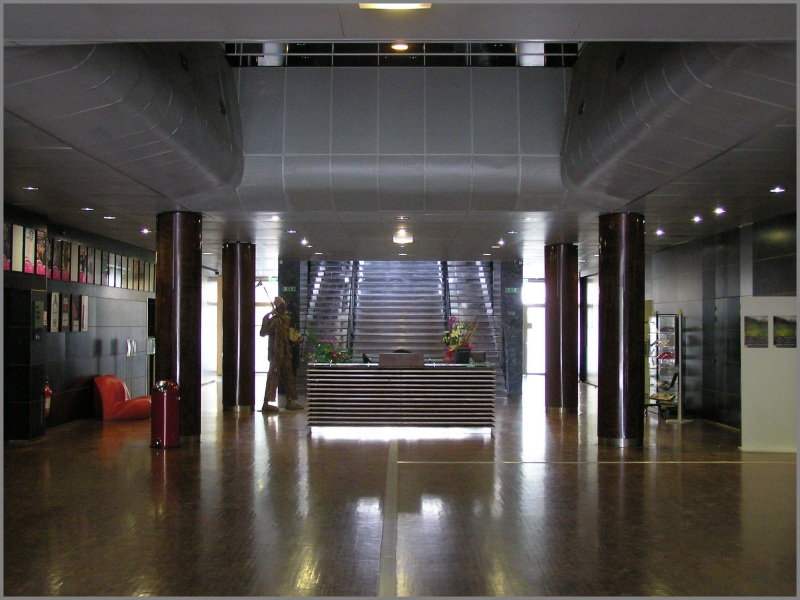 Foyer ...