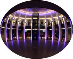 Foyer Planetarium, mal elliptisch