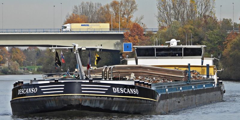 Frachter DESCANSO