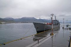 Frachter im Hafen von Ushuaia