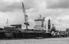 Frachter im Trockendock