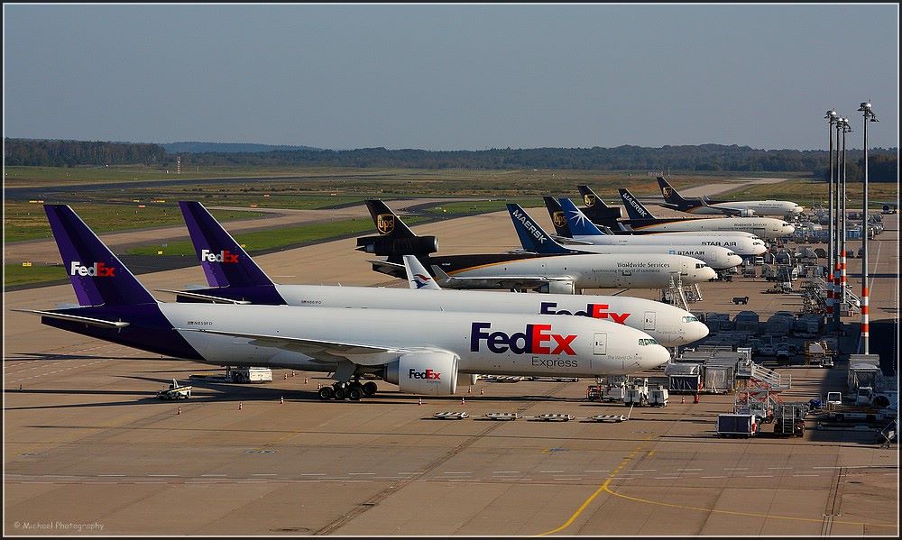 Frachtflugzeuge in Köln