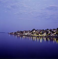 Frachtschiffreise - Blaue Stunde im Fjord