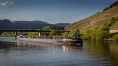 Frachttanker auf der Mosel