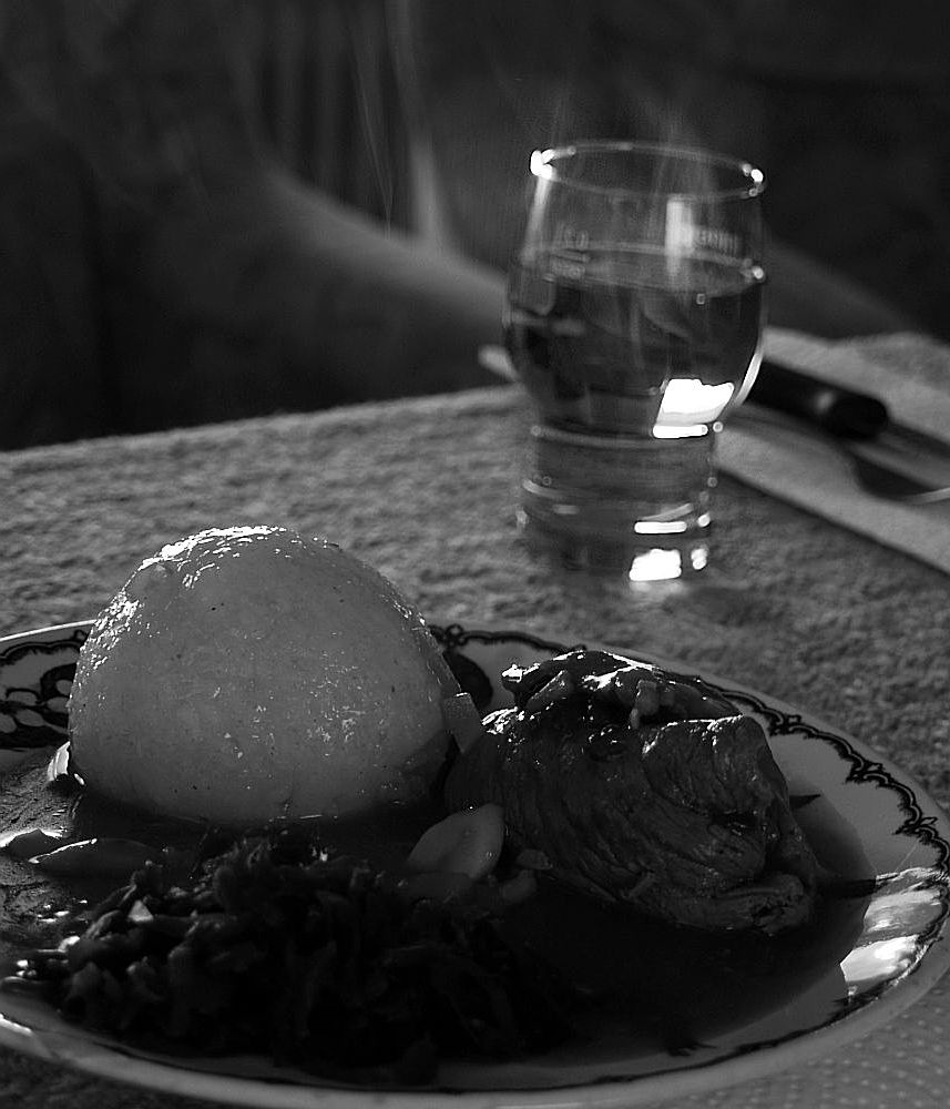 Fränkische Rouladen mit Kloß und Soß und Rotkohl