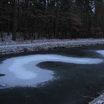 Fragezeichen am Alten Kanal