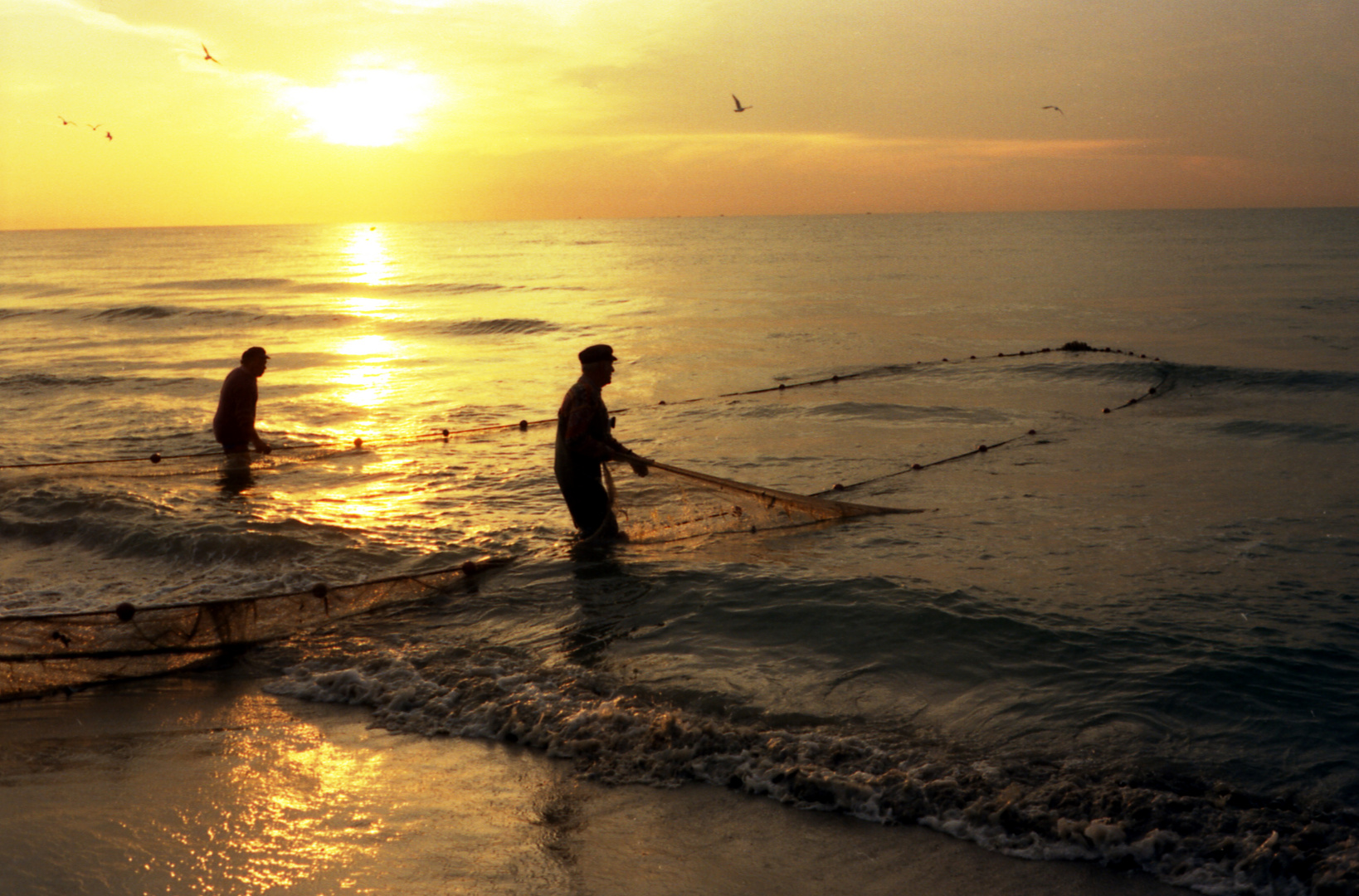 France - Strandfischer am Mittelmeer