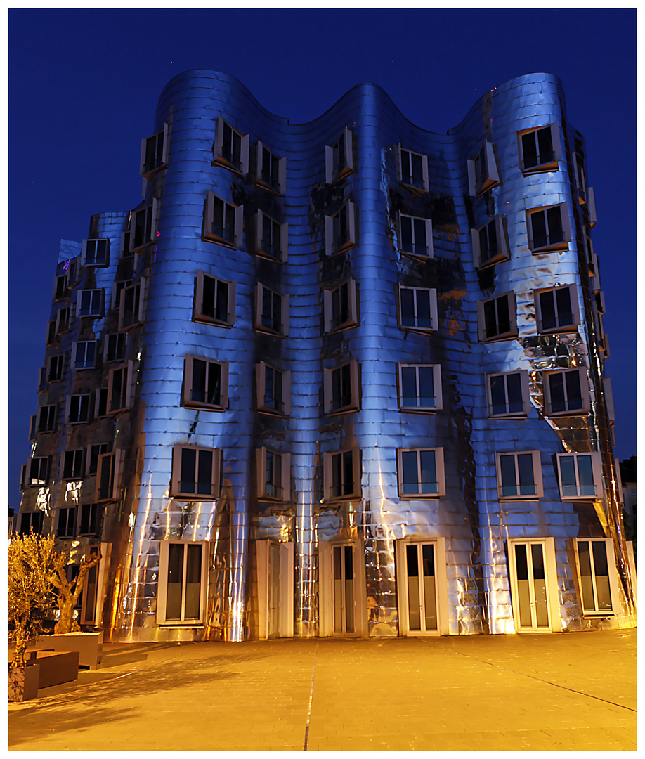 Frank Gehry - Düsseldorf Medienhafen