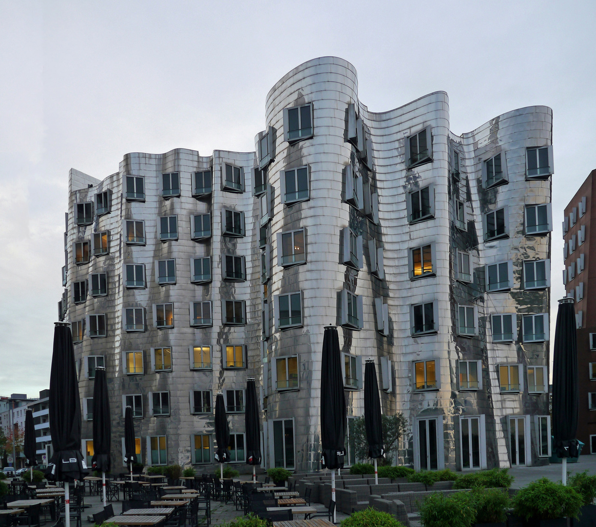 Frank Gehry im Medienhafen