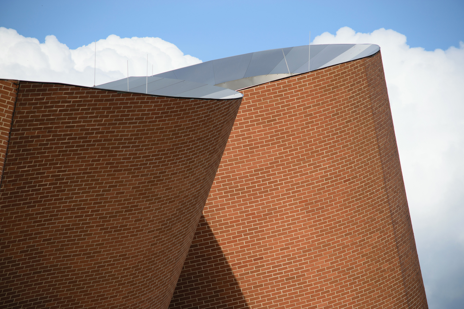 frank-gehry-museum-marta-in-herford-owlgermany-detail_34712787640_o