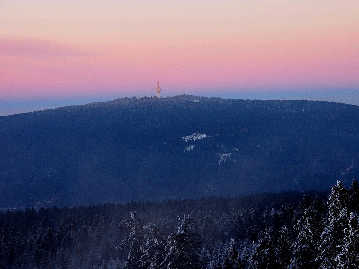 Franken ganz oben - Blick zum Schneeberg