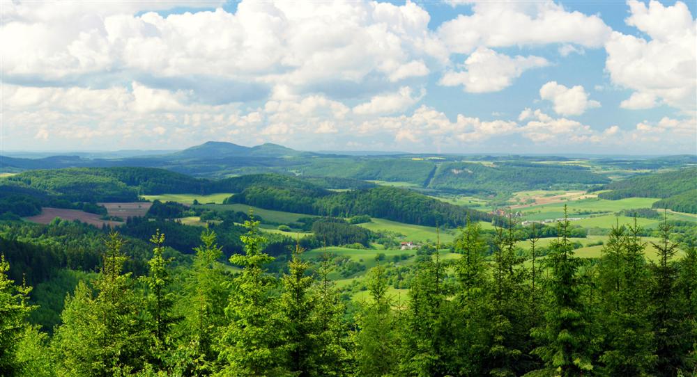 Frankenblick vom Schleusinger Berg bei Altendambach