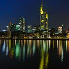 Frankfurt abends am Main (2)