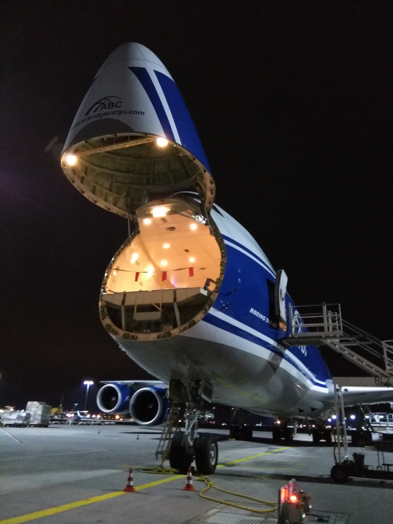 Frankfurt Airport (6), Frachtflugzeug Boeing 747 von Air Bridge Cargo