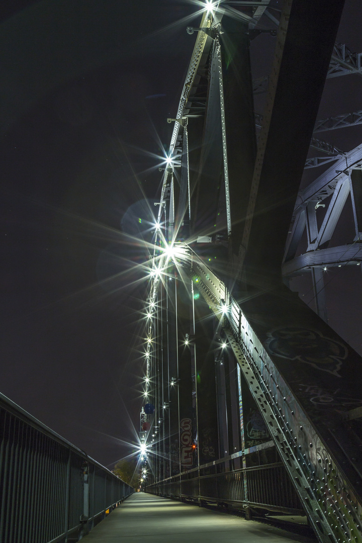 Frankfurt - alte Eisenbahnbrücke