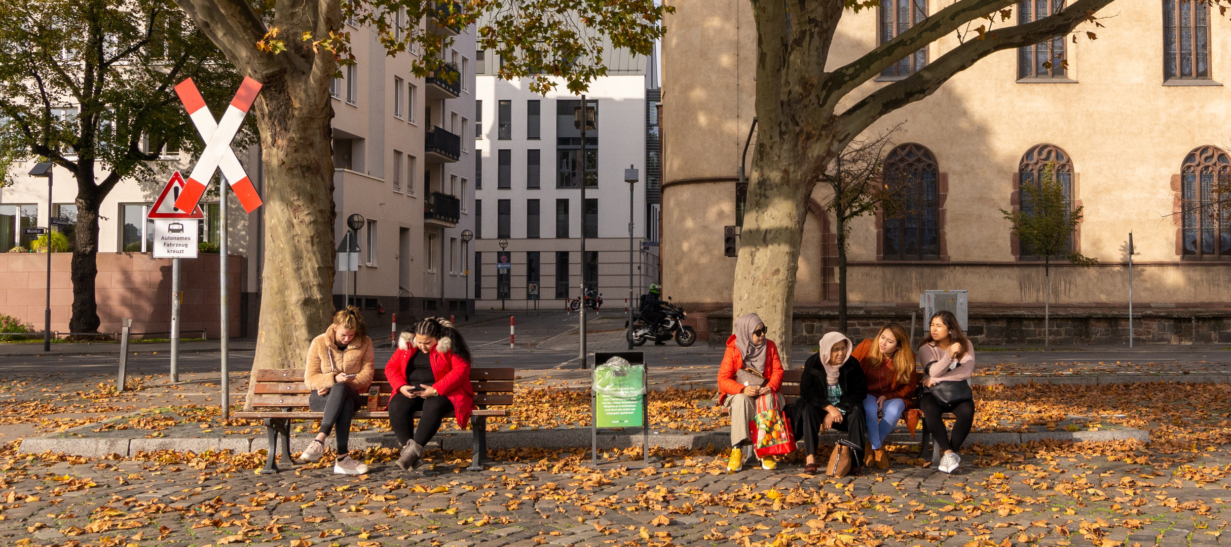 Frankfurt -  Altstadt - Untermainkai - 03