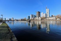 Frankfurt am Main -1-