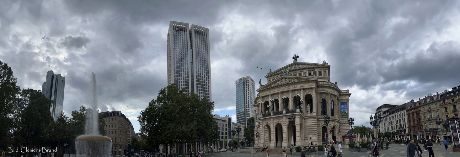 Frankfurt am Main 3 von 5 "Der Opernplatz"