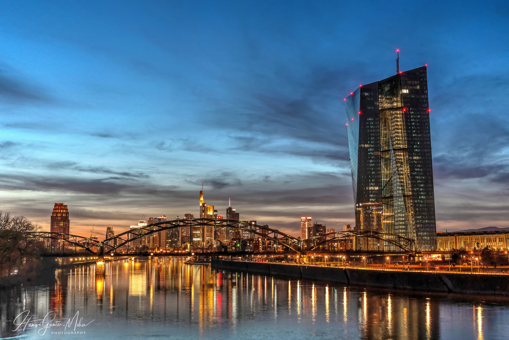 Frankfurt am Main am Abend