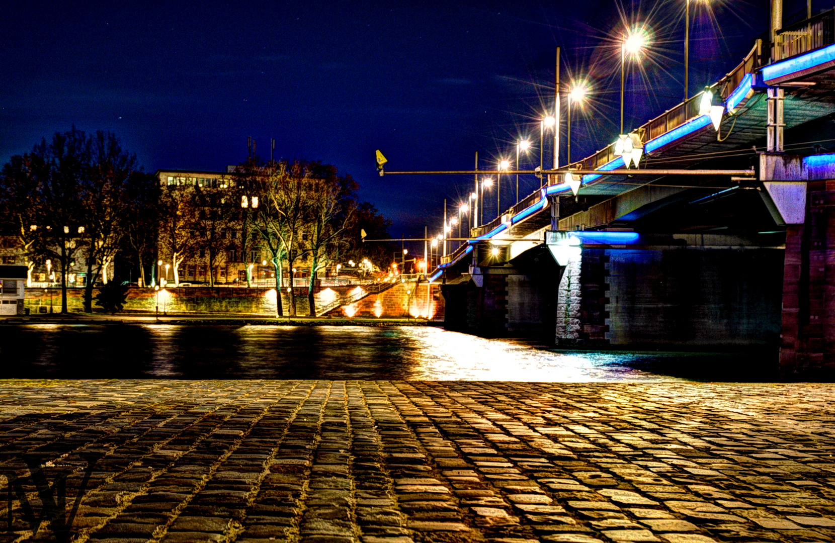 Frankfurt am Main bei Nacht