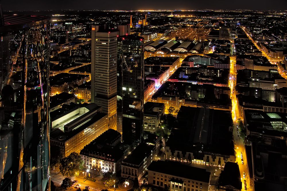 Frankfurt am Main bei Nacht.