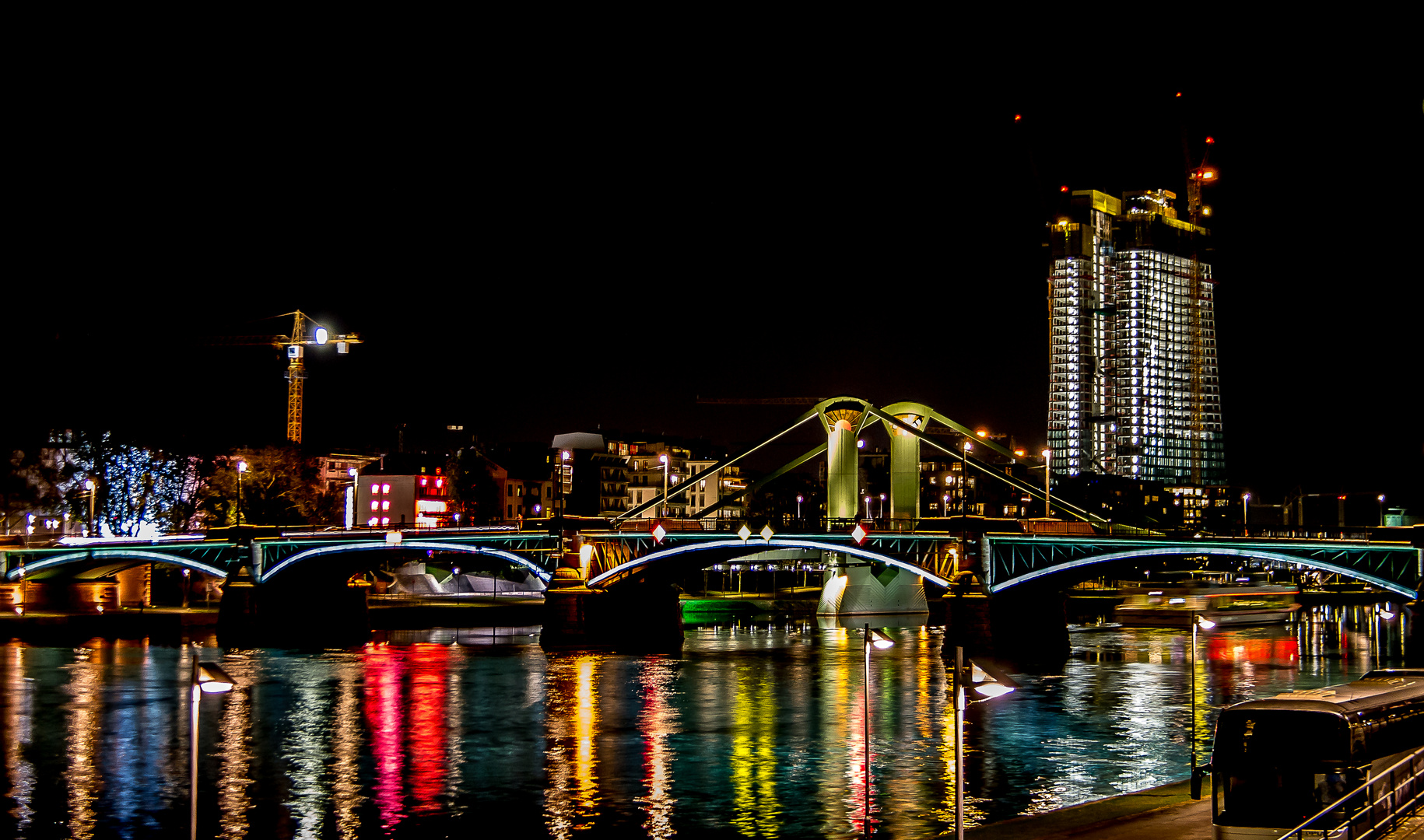 Frankfurt am Main bei Nacht