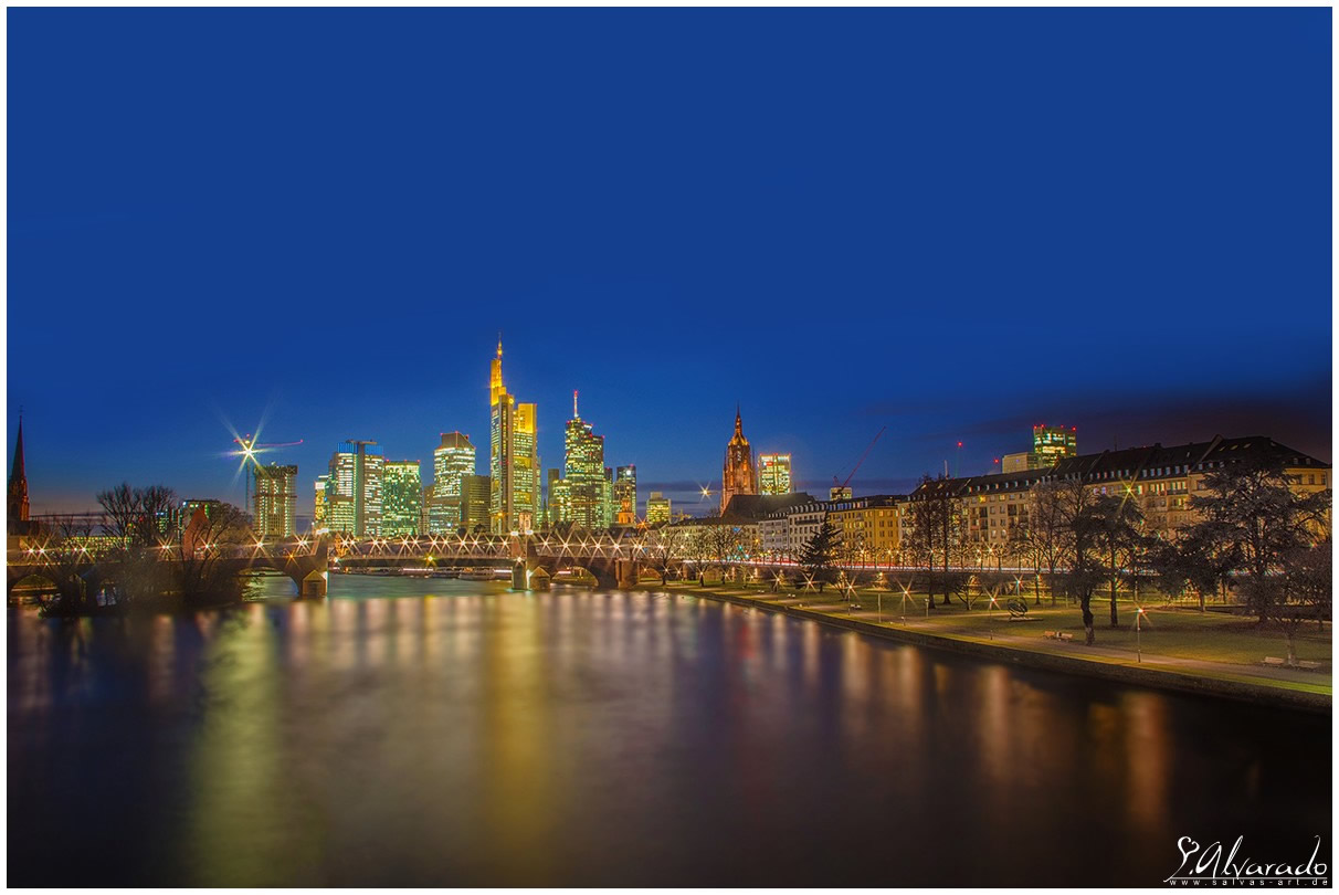 Frankfurt am Main bei Nacht