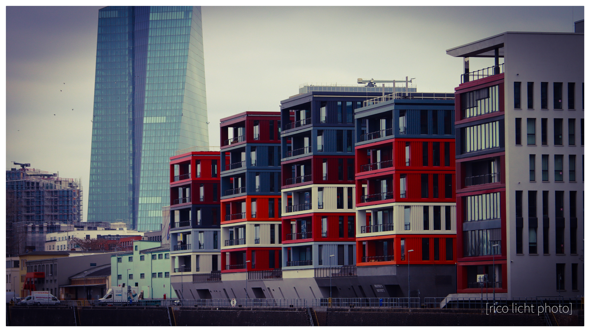 Frankfurt am Main Container - Architektur Kontraste 